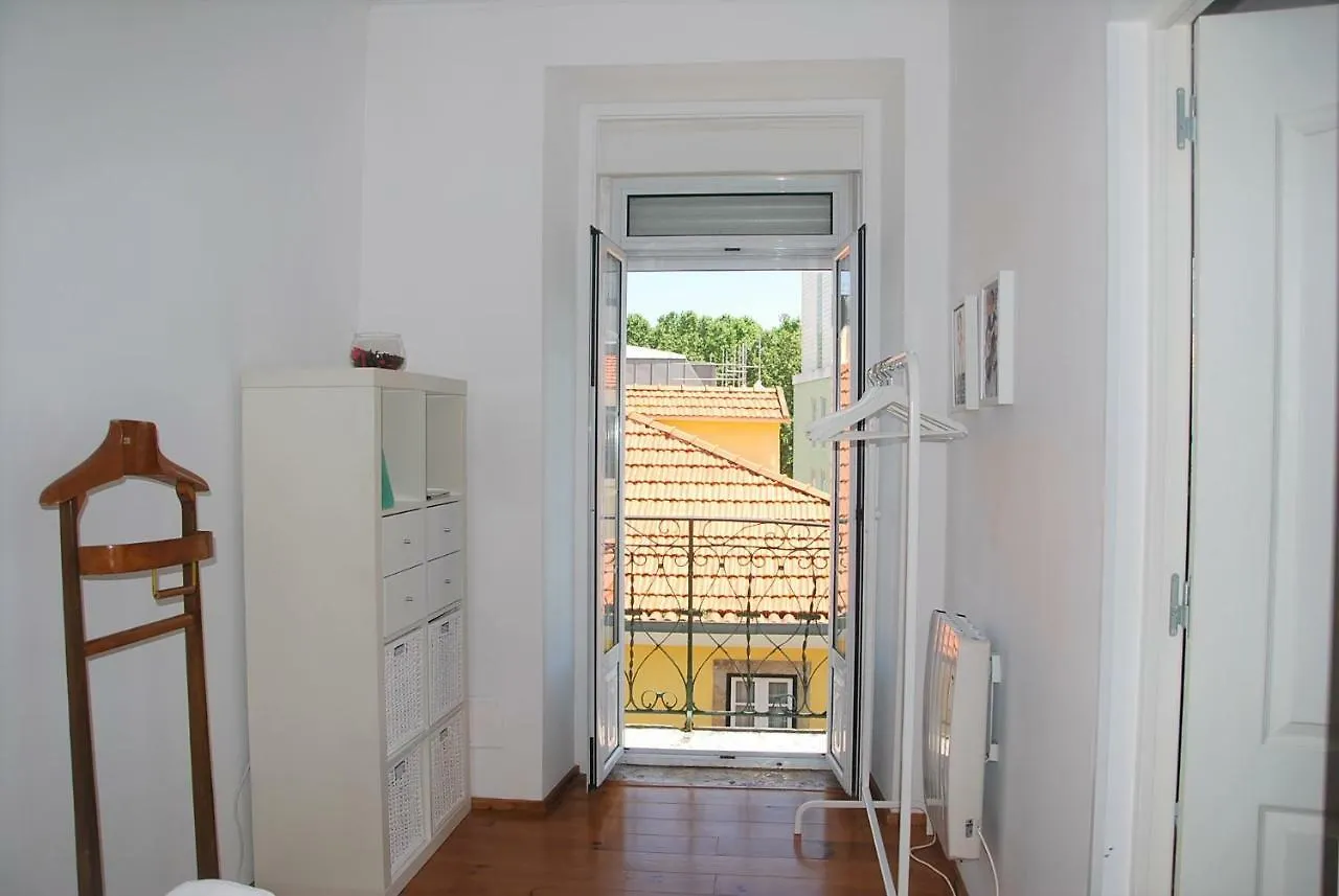 Sunny, Central And Comfy Ap. In Av. Da Liberdade Lisboa